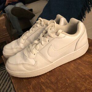 Nike Eberon Women's Size 8